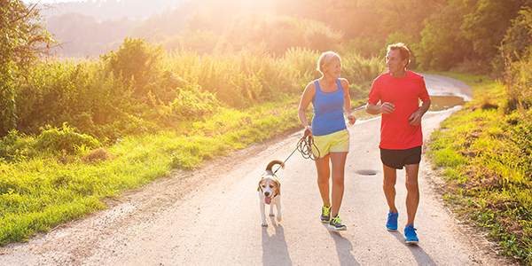 couple-jogging-with-dog-600x300.png